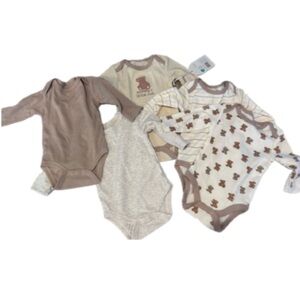 Adorable Baby Onesie Set in Neutral Tones